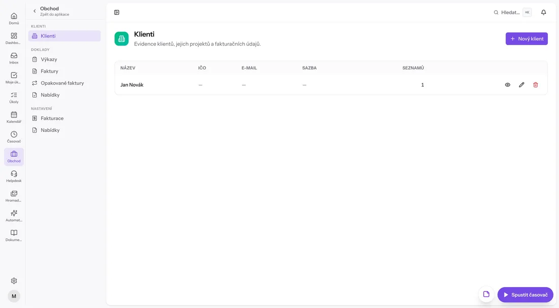 Seznam klientů v CRM s fakturačními údaji a přiřazenými projekty